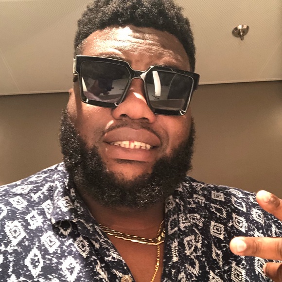 Meet your Posher, Ralph - Picture 2 of 2